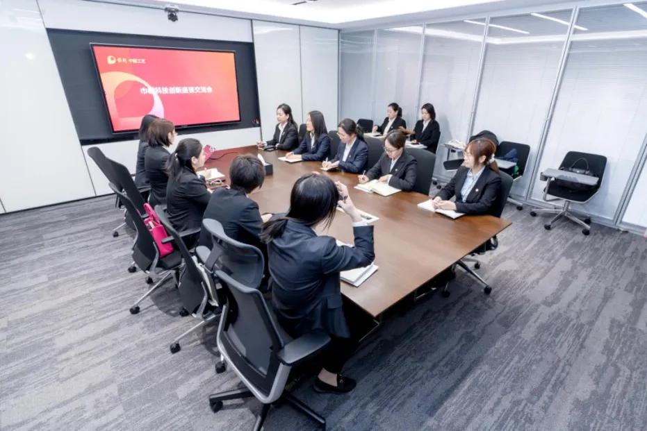 1195dee3fec7483cb82d9b65ebfc5142