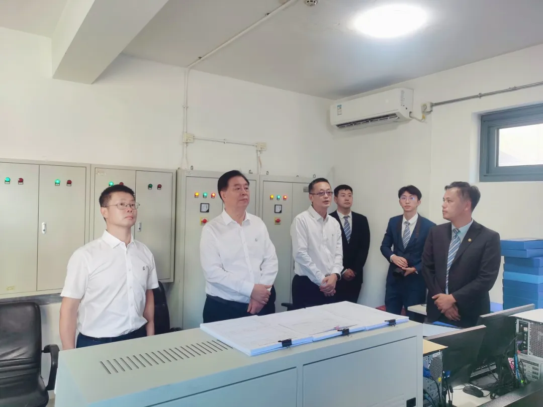 e8783685fd9c4d0b9bed32fc2ac314c3